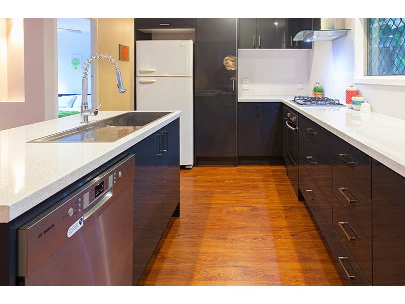 25 David Road, Holland Park QLD 4121