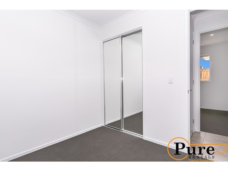 1/18 Foxtail Road, Ripley QLD 4306