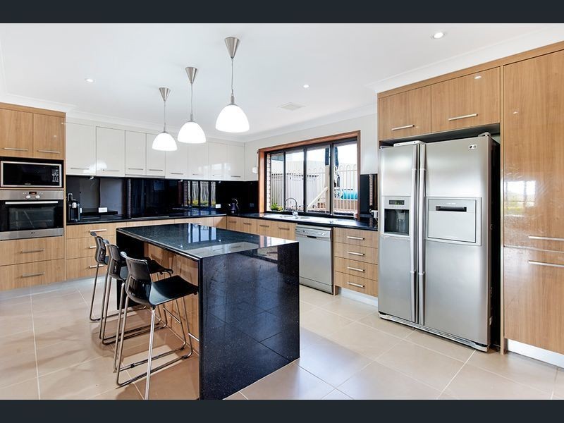 14 Rembrandt Street, Carina QLD 4152