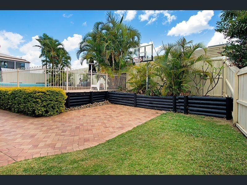 14 Rembrandt Street, Carina QLD 4152