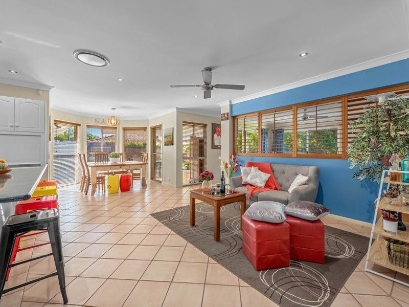 16 Grey Gum Close, Bridgeman Downs QLD 4035