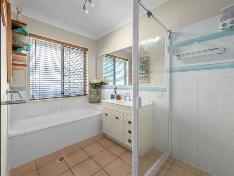 16 Grey Gum Close, Bridgeman Downs QLD 4035
