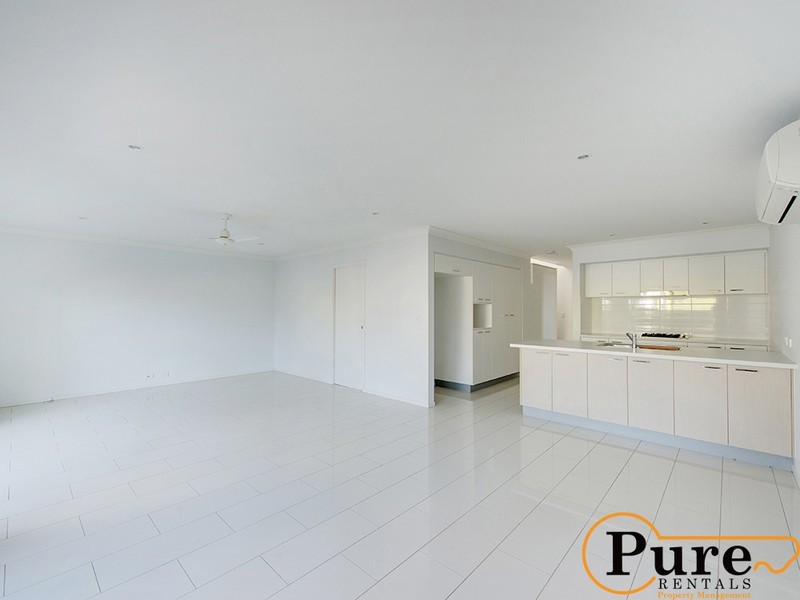 21 Tall Woods Court, Brookwater QLD 4300