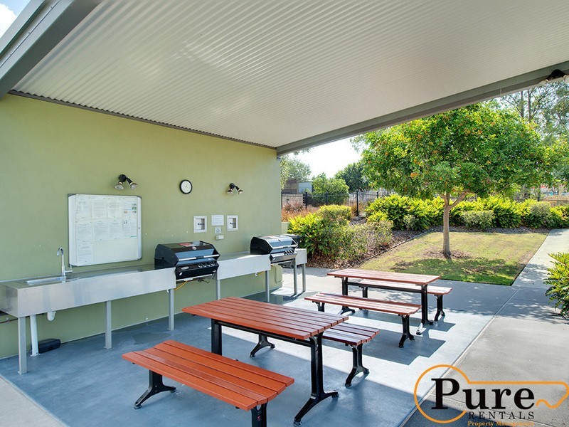 21 Tall Woods Court, Brookwater QLD 4300