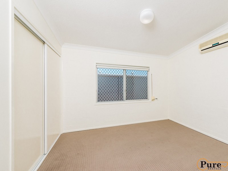 18 Barnett Place, Molendinar QLD 4214