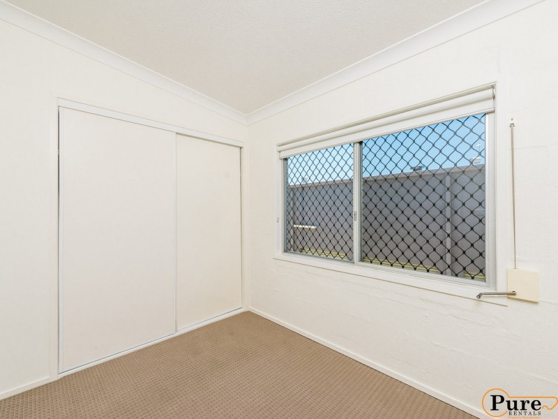 18 Barnett Place, Molendinar QLD 4214