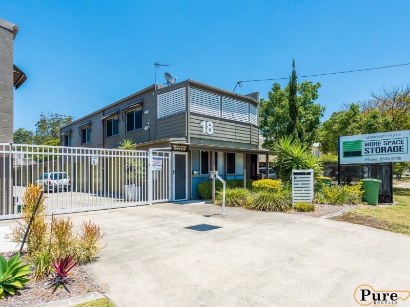 18 Barnett Place, Molendinar QLD 4214