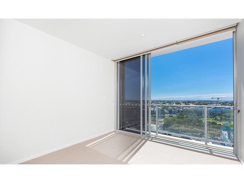 4135/37C Harbour Road, Hamilton QLD 4007