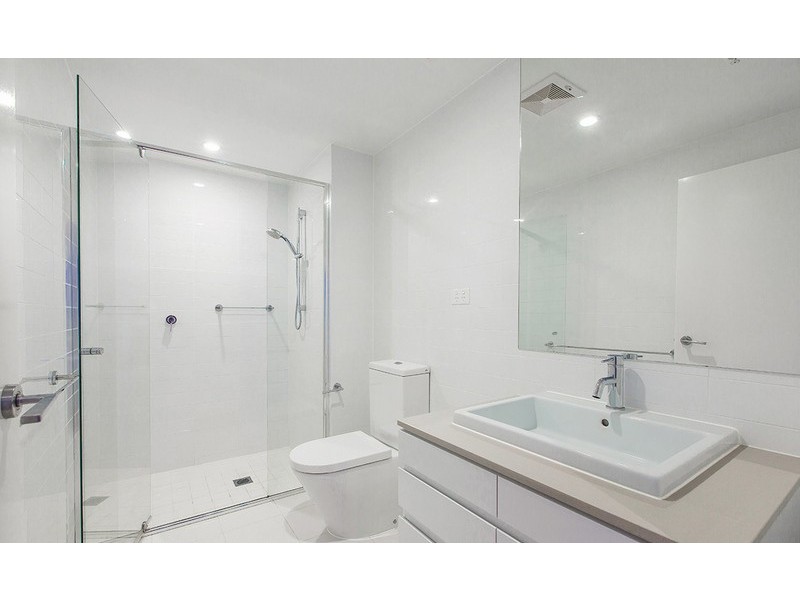 4135/37C Harbour Road, Hamilton QLD 4007