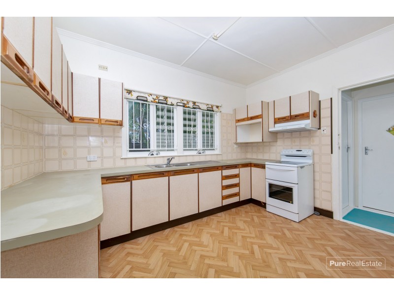 43 Peronne Road, Tarragindi QLD 4121