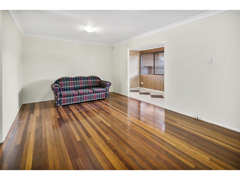 3 Winston Street, Wynnum West QLD 4178