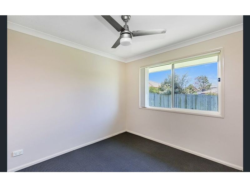 21 Charlton Place, Regents Park QLD 4118