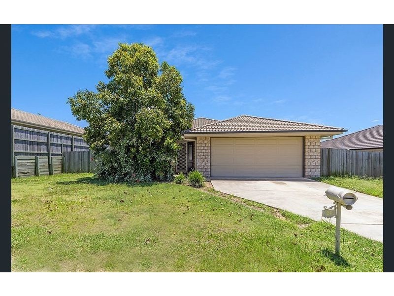 21 Charlton Place, Regents Park QLD 4118