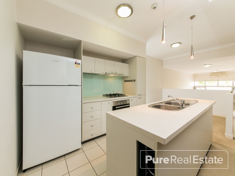 2/8 Belgrave Road, Indooroopilly QLD 4068