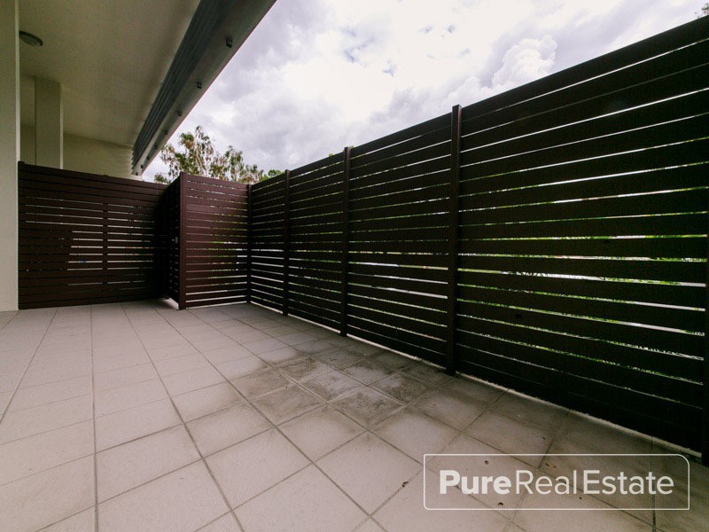 2/8 Belgrave Road, Indooroopilly QLD 4068