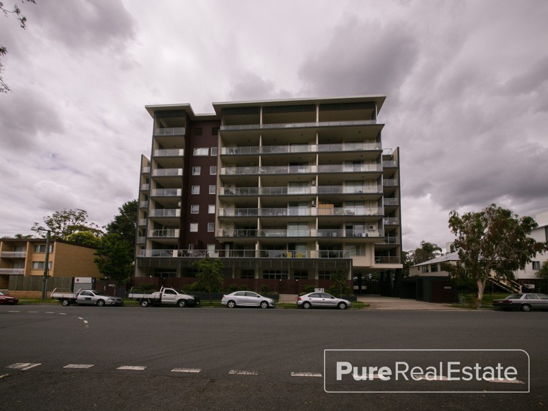2/8 Belgrave Road, Indooroopilly QLD 4068