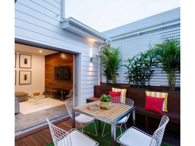 74 Stoneleigh Street, Albion QLD 4010