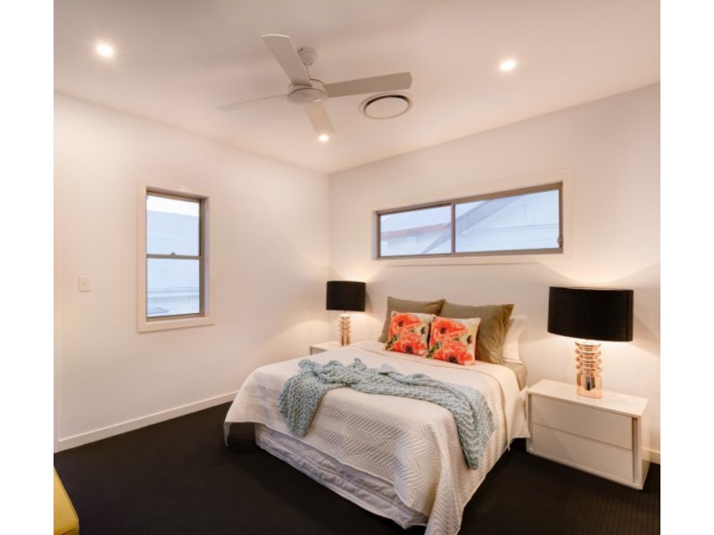 74 Stoneleigh Street, Albion QLD 4010