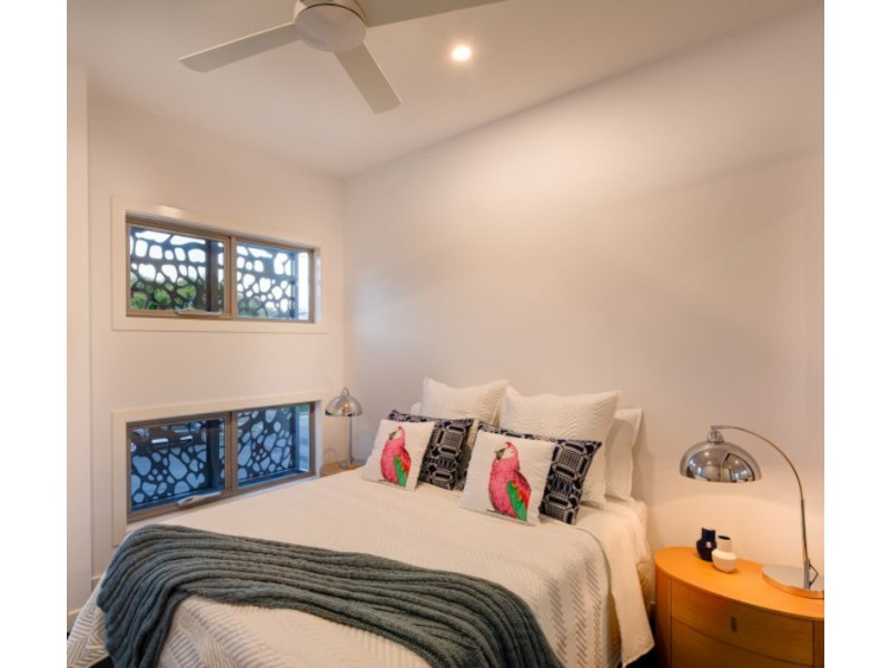 74 Stoneleigh Street, Albion QLD 4010