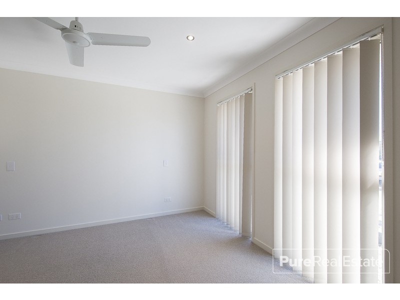 10 Kempsey Close, Fitzgibbon QLD 4018