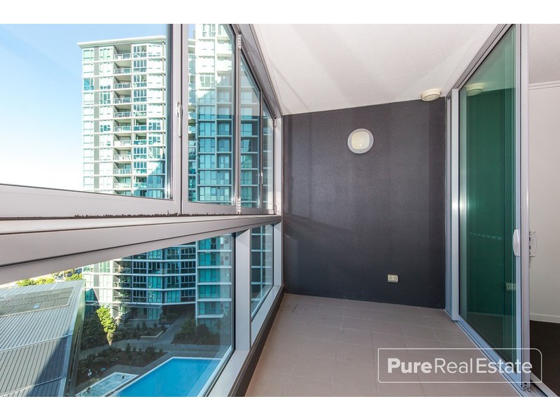 10702/8 Harbour Road, Hamilton QLD 4007