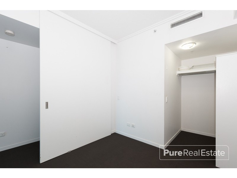 10702/8 Harbour Road, Hamilton QLD 4007