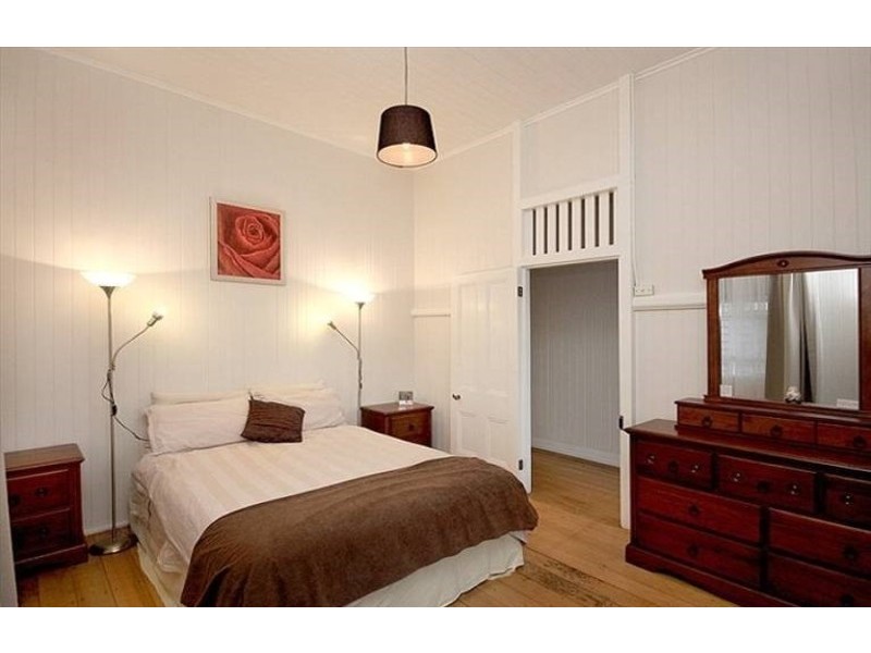 53 Broadway Street, Woolloongabba QLD 4102