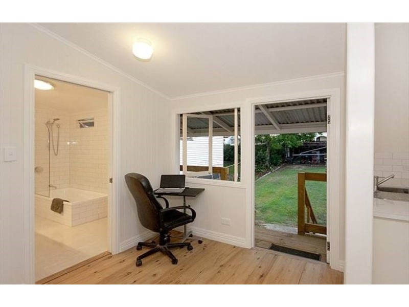 53 Broadway Street, Woolloongabba QLD 4102