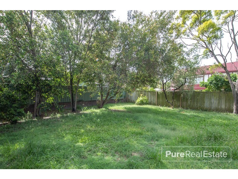 11 Horsley Street, Belmont QLD 4153