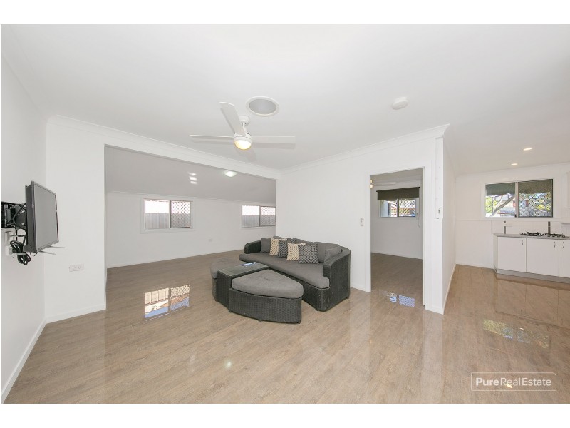 13 Laurel Street, Woodridge QLD 4114