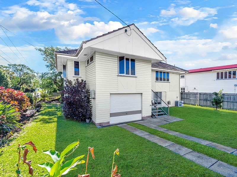 11 Cross Street, Mitchelton QLD 4053