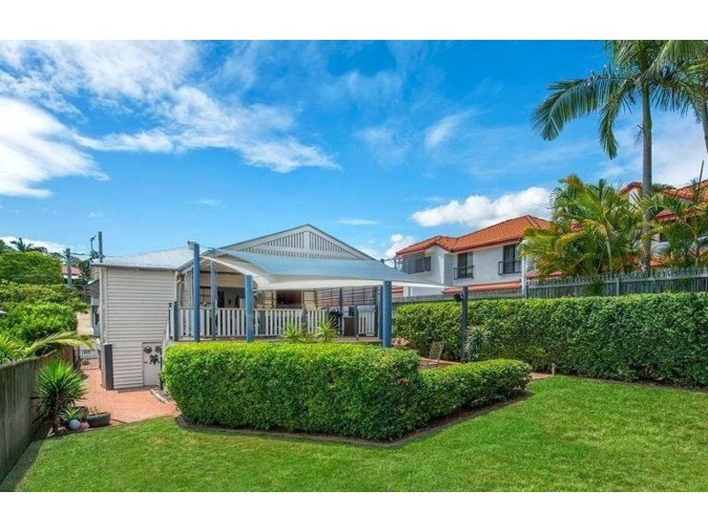 16 Kinnaird Street, Ashgrove QLD 4060