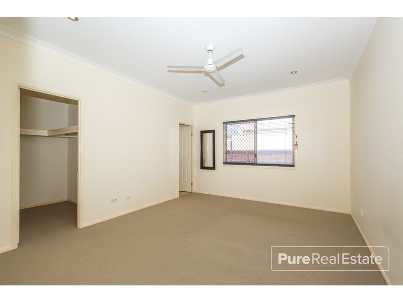 18 Kangaroo Street, North Lakes QLD 4509