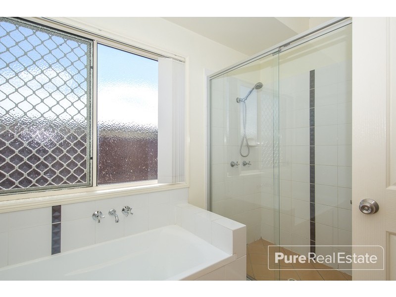 18 Kangaroo Street, North Lakes QLD 4509