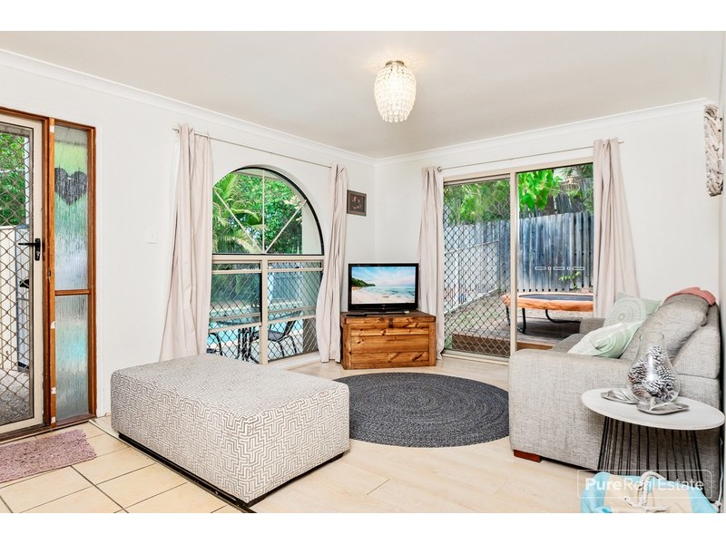 133 Pacific Pines Boulevard, Pacific Pines QLD 4211