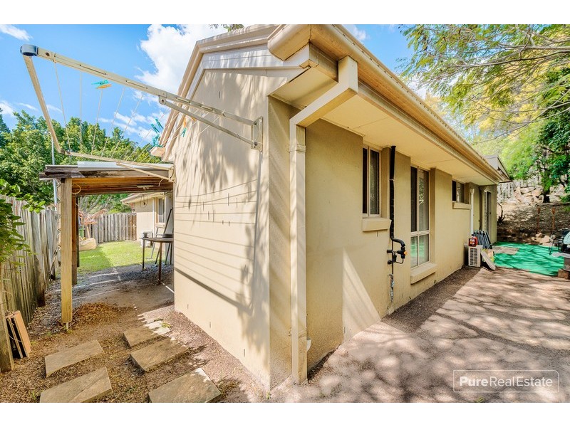 133 Pacific Pines Boulevard, Pacific Pines QLD 4211