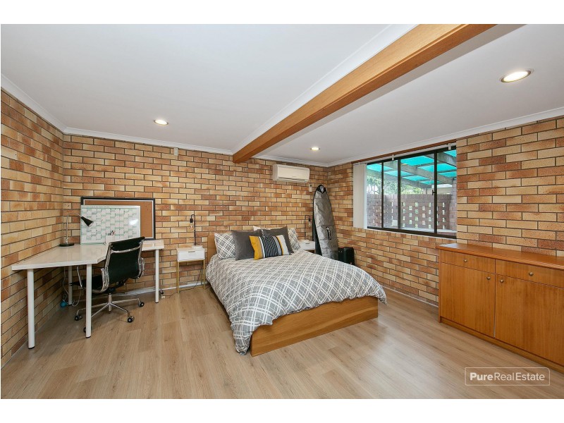 17 Dennis Street, Grange QLD 4051