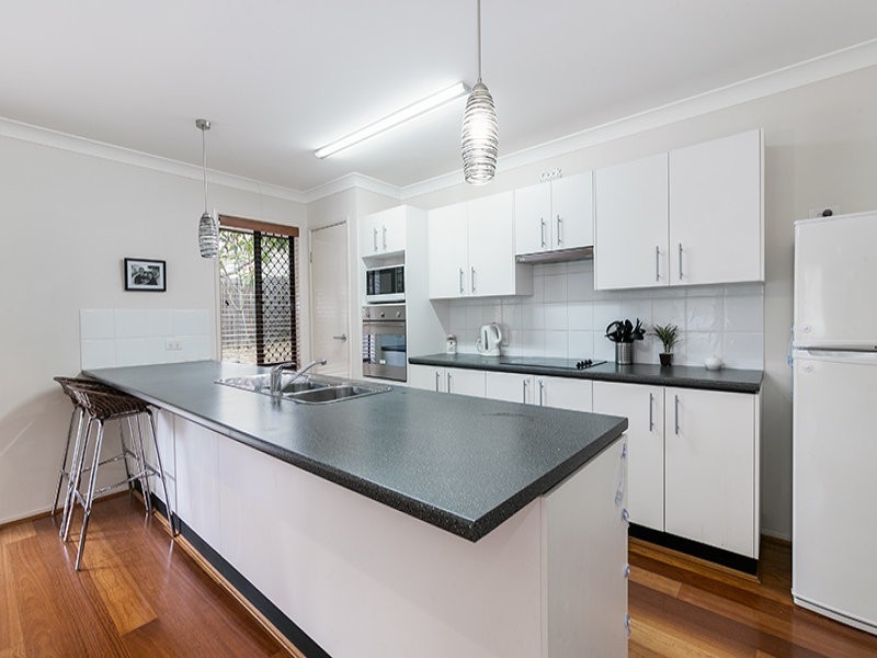 36 Campbell Terrace, Oxley QLD 4075