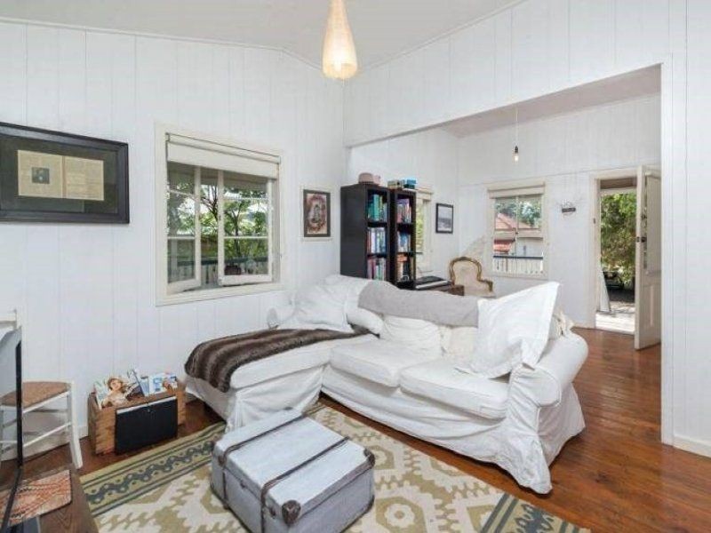 20 Sackville Street, Milton QLD 4064