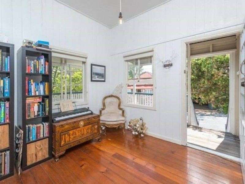 20 Sackville Street, Milton QLD 4064