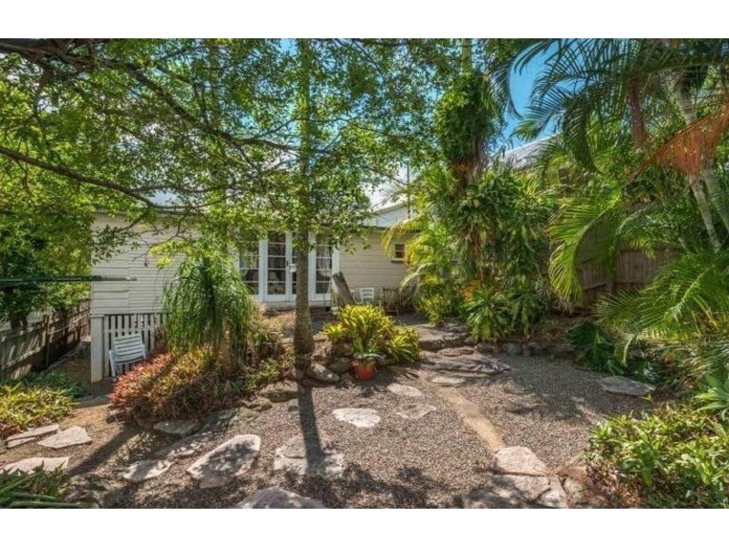 20 Sackville Street, Milton QLD 4064