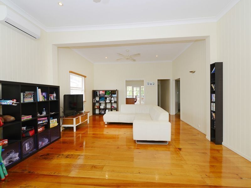 96 Emma Street, Wooloowin QLD 4030