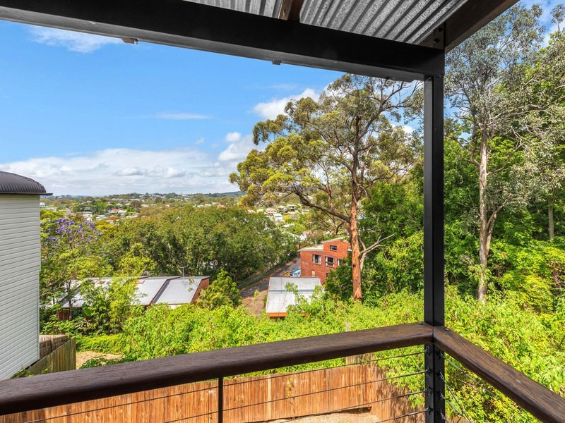 42D Macgregor Terrace, Bardon QLD 4065