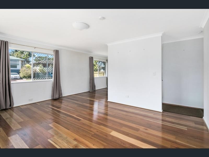 18 Kenmar Street, Wynnum West QLD 4178