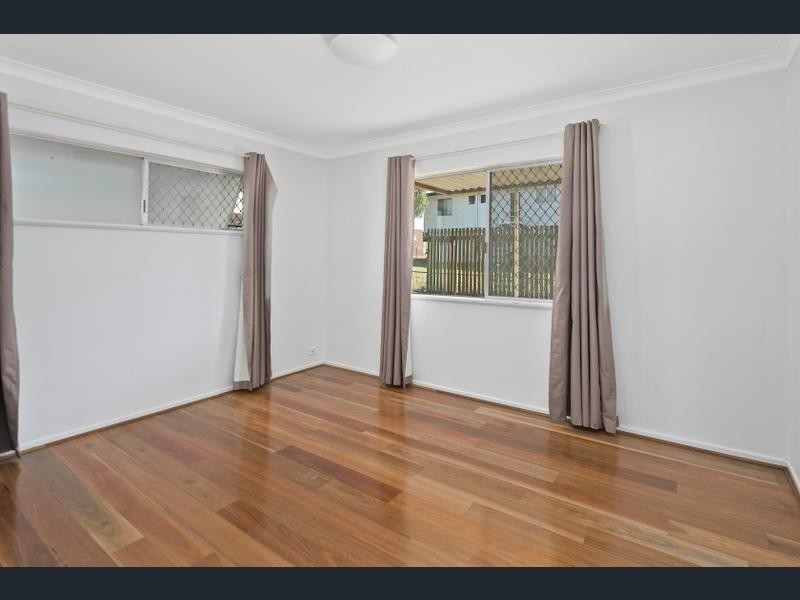 18 Kenmar Street, Wynnum West QLD 4178