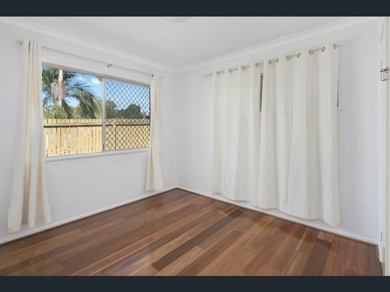 18 Kenmar Street, Wynnum West QLD 4178