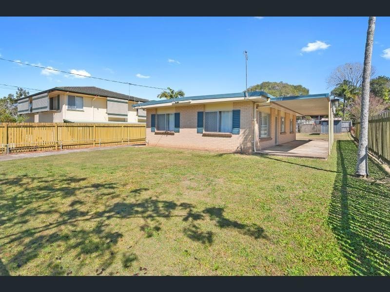 18 Kenmar Street, Wynnum West QLD 4178