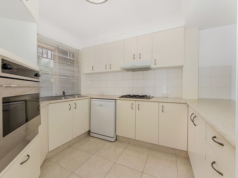 1/37 Ward Street, Southport QLD 4215