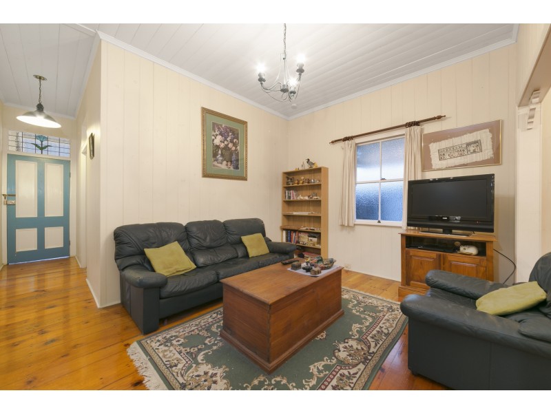 6 Confederate Street, Red Hill QLD 4059