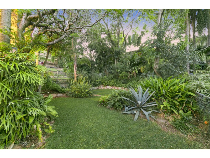 6 Confederate Street, Red Hill QLD 4059